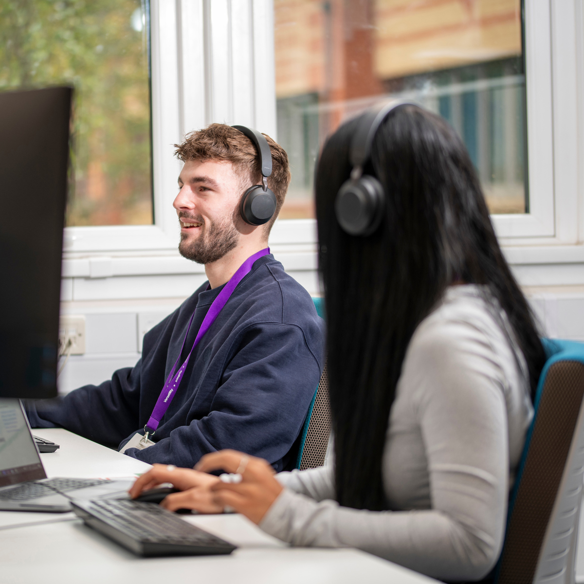 Contact centre team working together